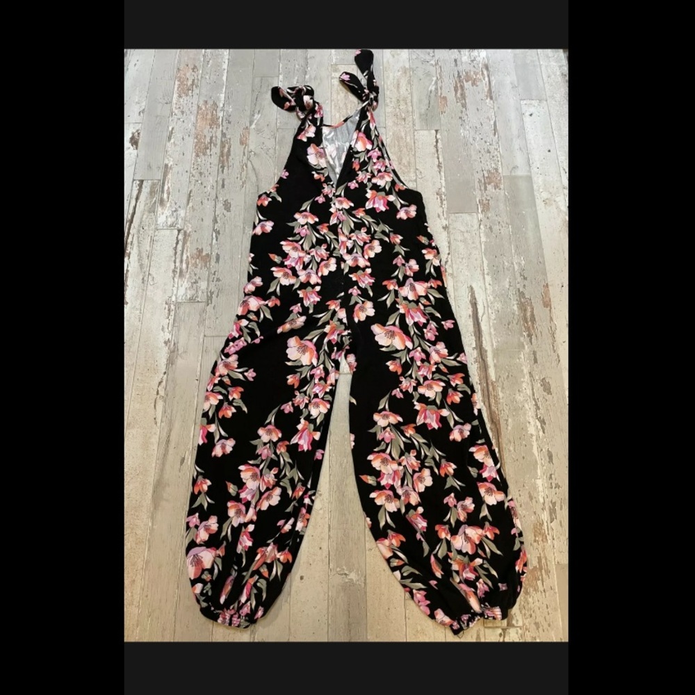 Free People Black Floral Tie-Strap Romper Jumpsuit Size Small